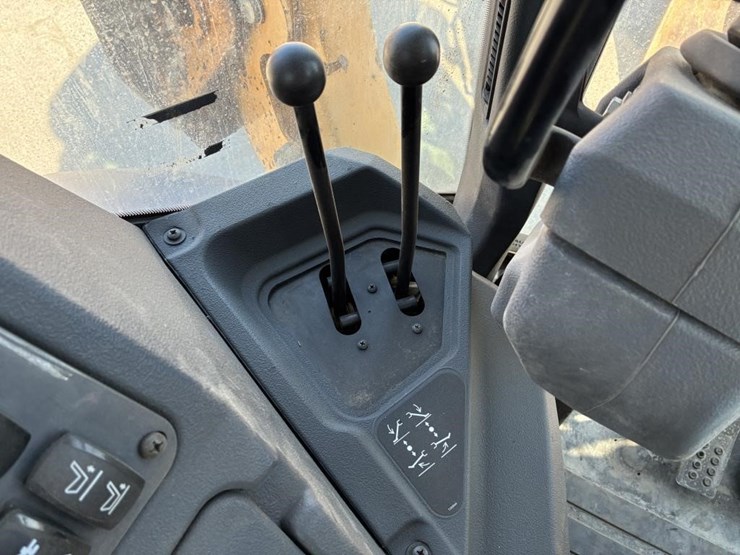 2020-john-deere-2020-image-33