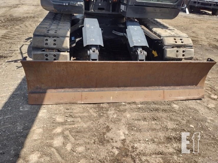 2021-hitachi-zx135us-6-image-19