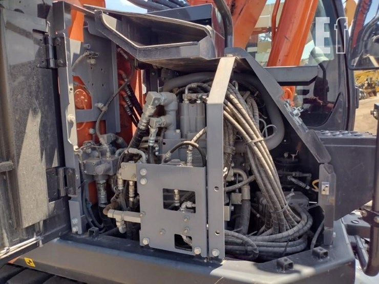 2021-hitachi-zx135us-6-image-49