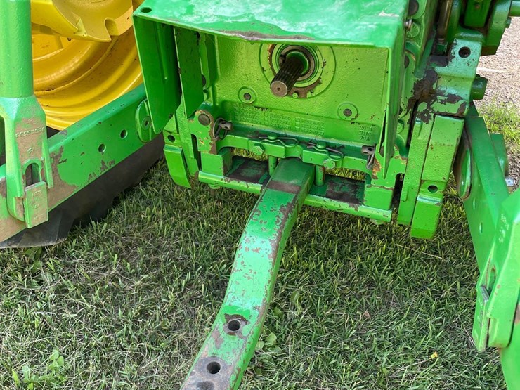 2014-john-deere-6210r-image-31