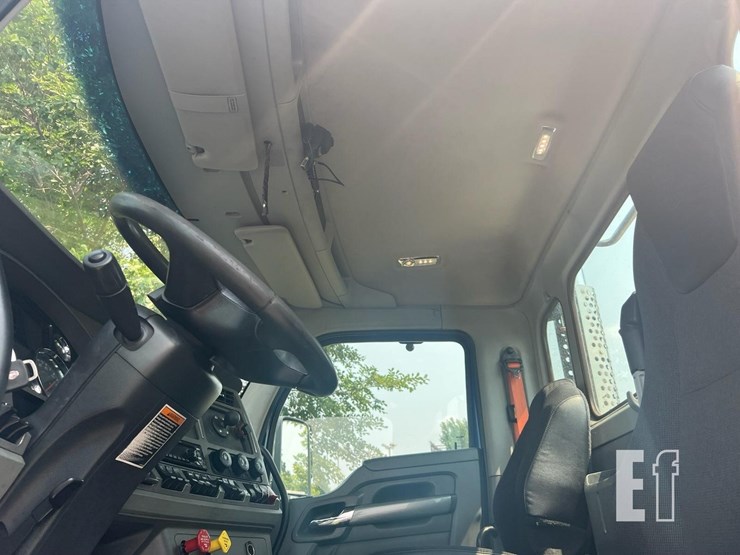 2019-kenworth-t680-image-15