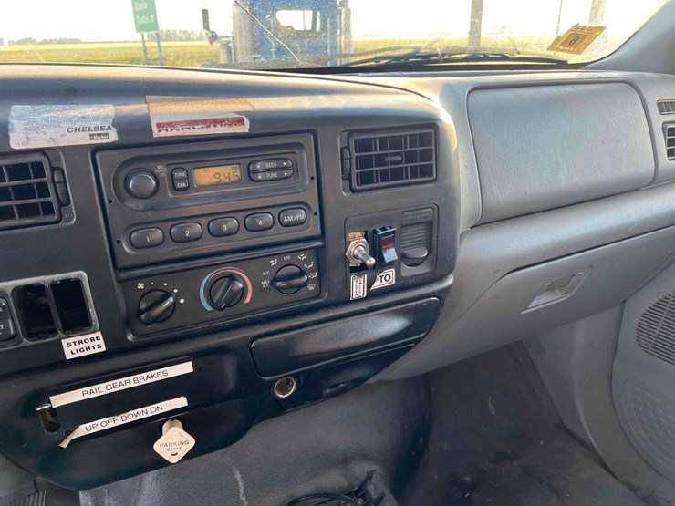 2009-ford-f750-image-23