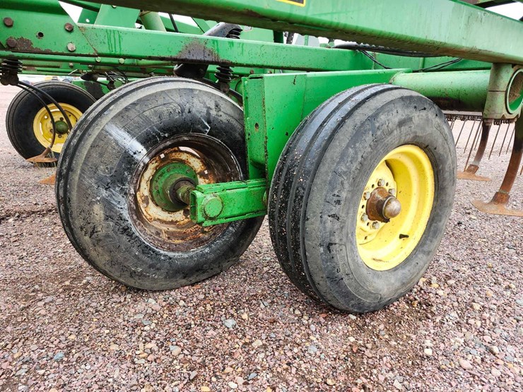 john-deere-726-image-16