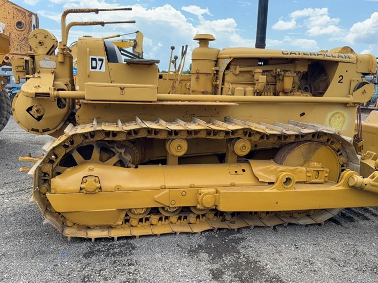 caterpillar-d7-image-7