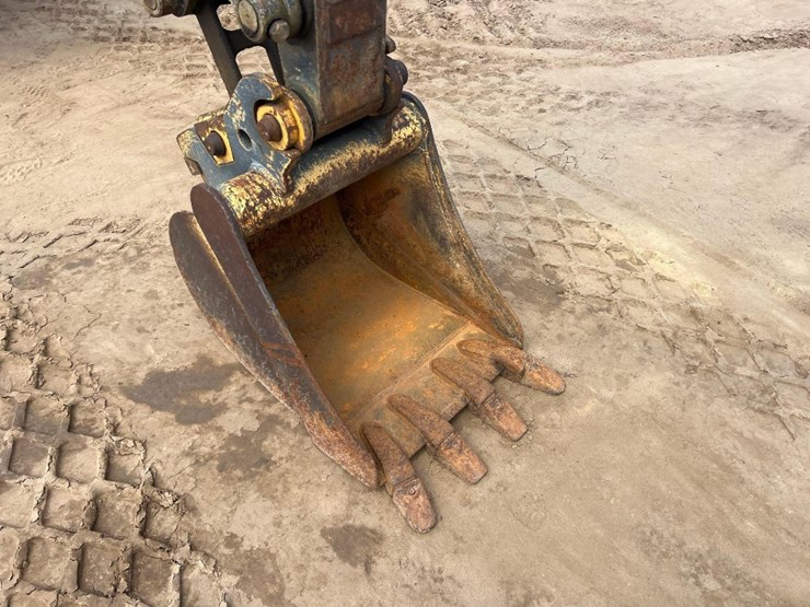 2015-deere-35g-image-16