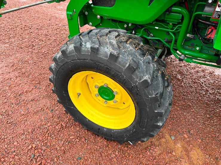 2018-john-deere-4052r-image-9