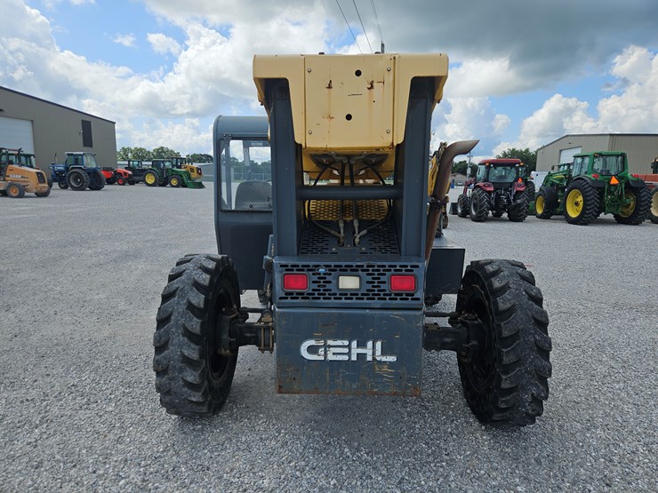 2015-gehl-rs6-42-image-15
