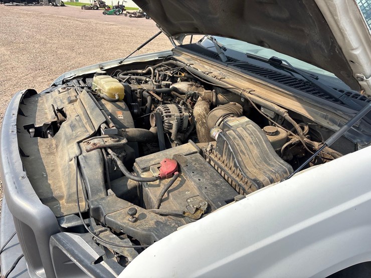 2002-ford-f550-image-11