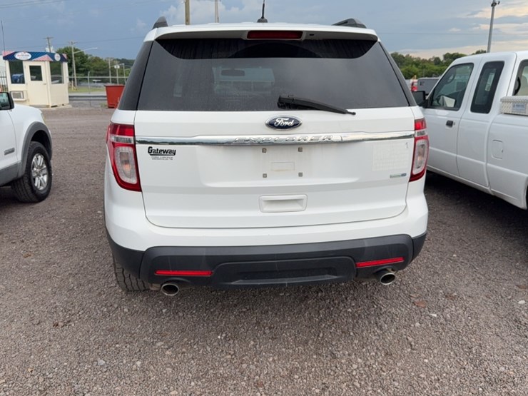 2013-ford-explorer-image-9