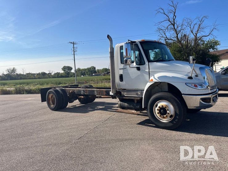 2012-international-durastar-4400-image-15