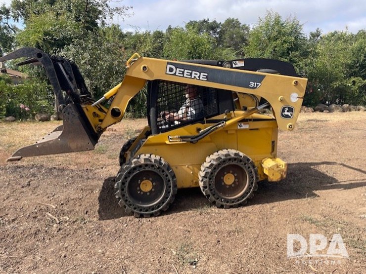 2005-john-deere-317-image-5