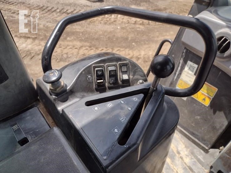2005-caterpillar-963c-image-10