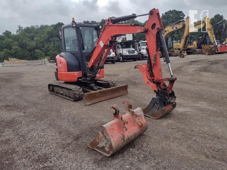 2019-kubota-u35-4-image-44