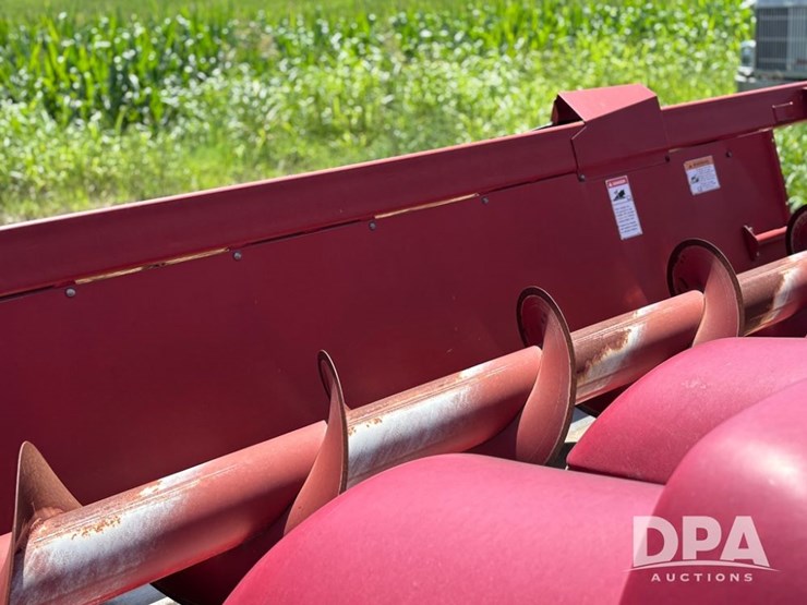 2010-case-ih-3412-image-30