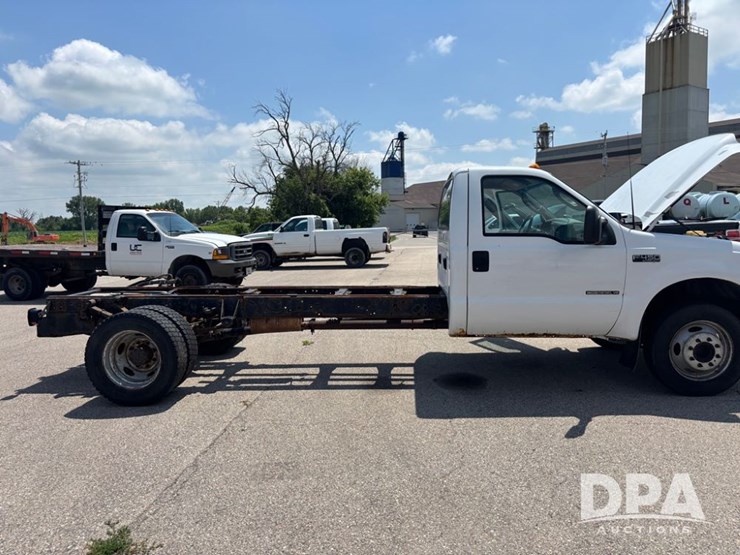 2003-ford-f450-image-27