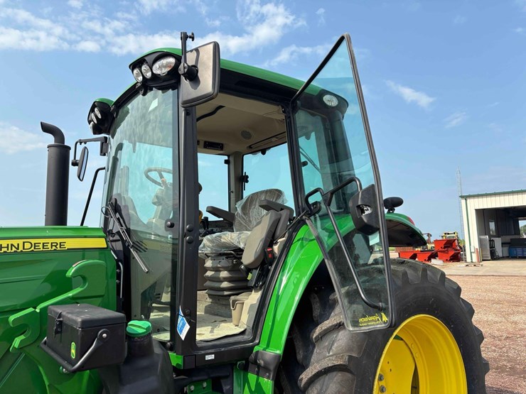 2023-john-deere-6130m-image-8