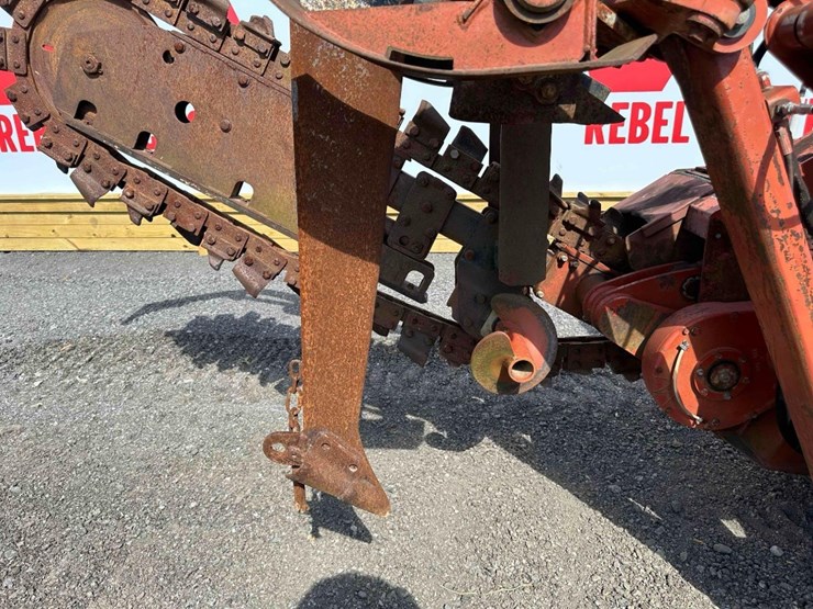 2001-ditch-witch-8020-image-22