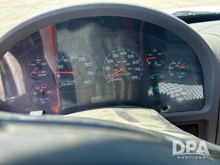 2005-international-durastar-4300-image-43