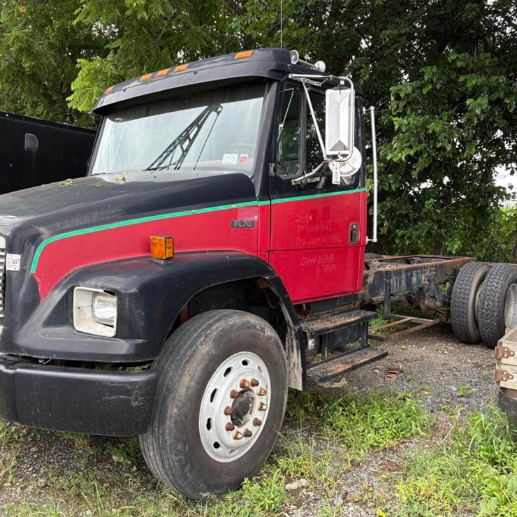FREIGHTLINER FL70