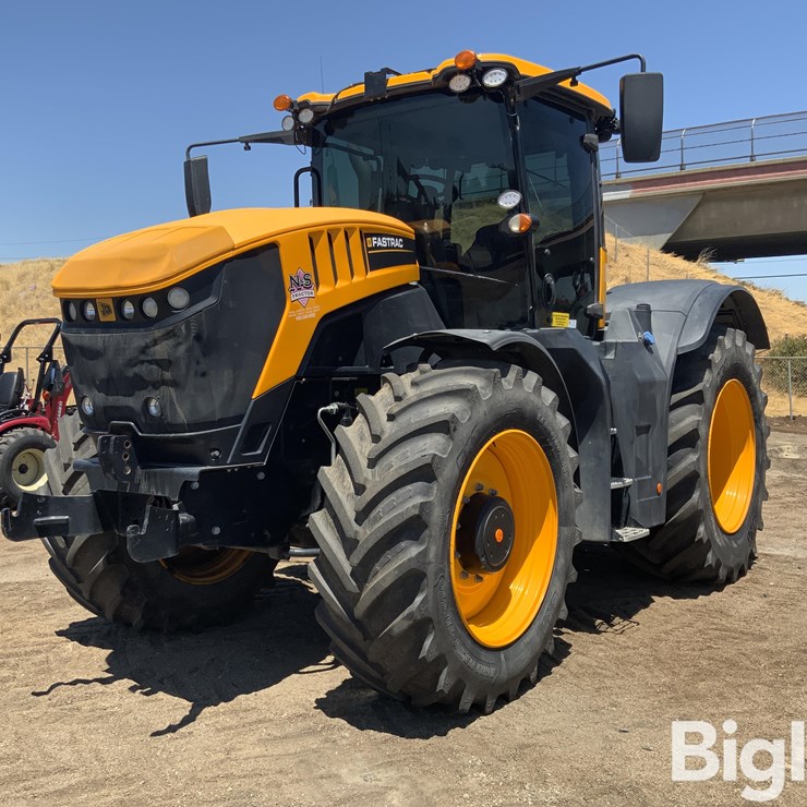 2020 JCB FASTRAC 8330