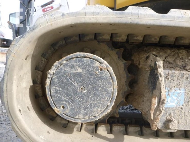 2022-deere-26g-image-35
