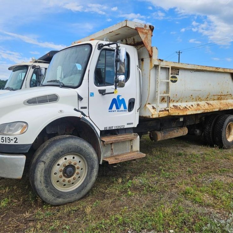 #2525 • 2006 Freightliner M2 Tandem Axle Dump Truck