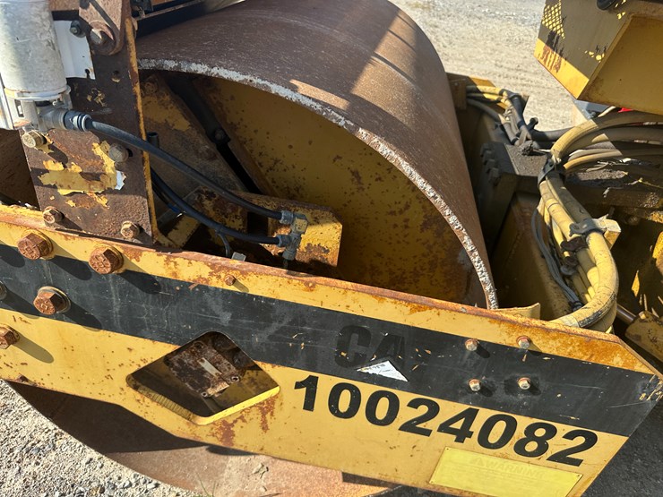 caterpillar-cb-434-image-15