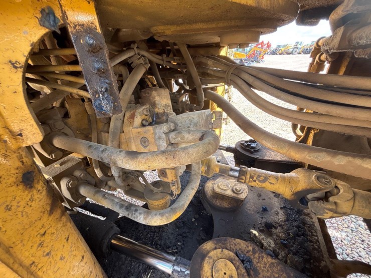 2012-caterpillar-930-image-27