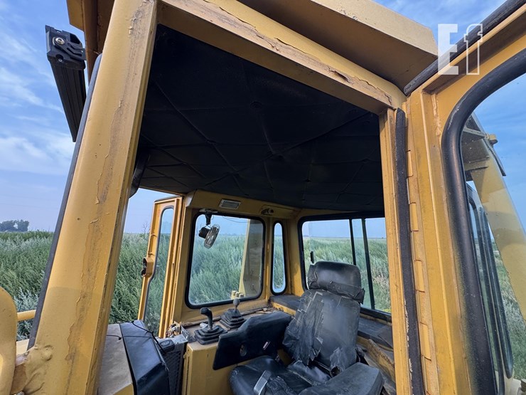 caterpillar-d6m-image-41