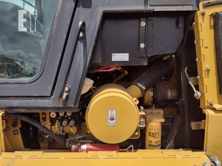 2005-caterpillar-963c-image-44