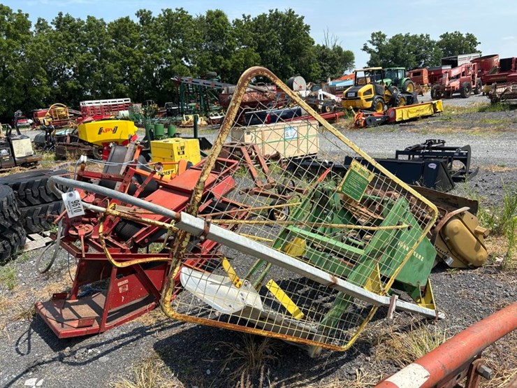 john-deere-bale-thrower-image-2