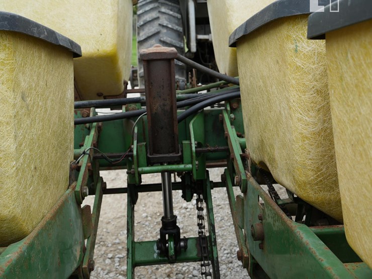 john-deere-7000-image-9