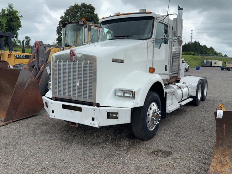 2008-kenworth-t800-image-1