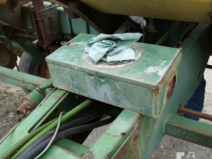 john-deere-7000-image-13