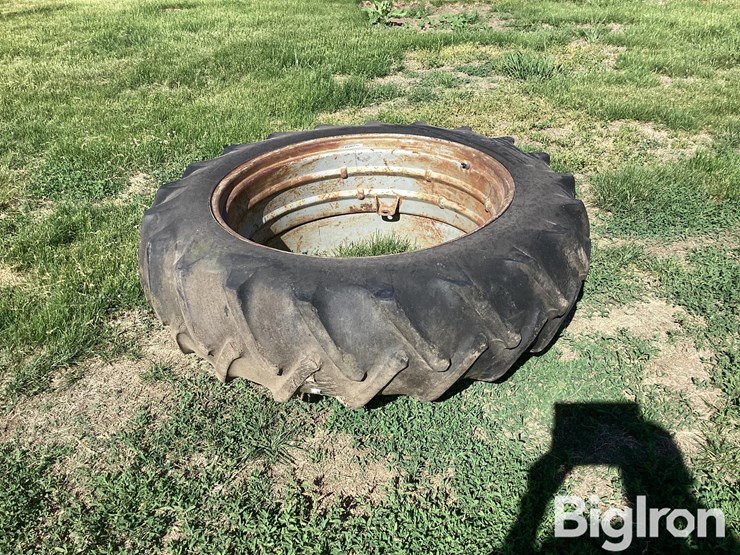 bfgoodrich-15.5-38-tire-&-wheel-image-2