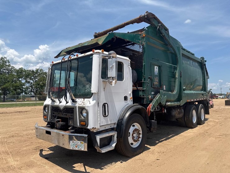 2010-mack-mru613-image-2