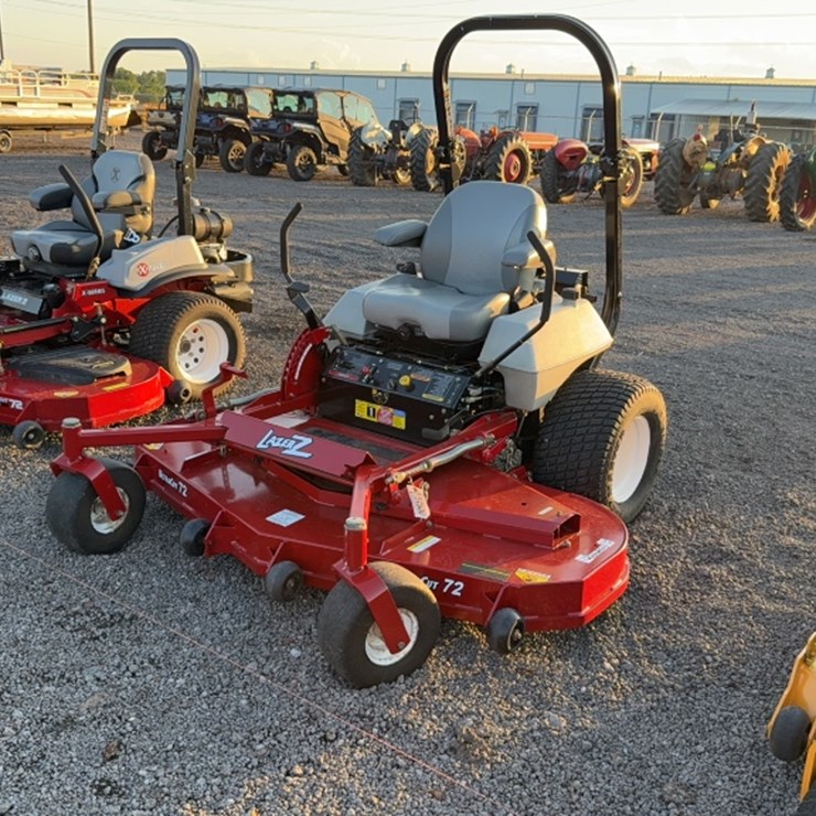 #3084 • EXMARK LAZER Z ZERO TURN MOWER
