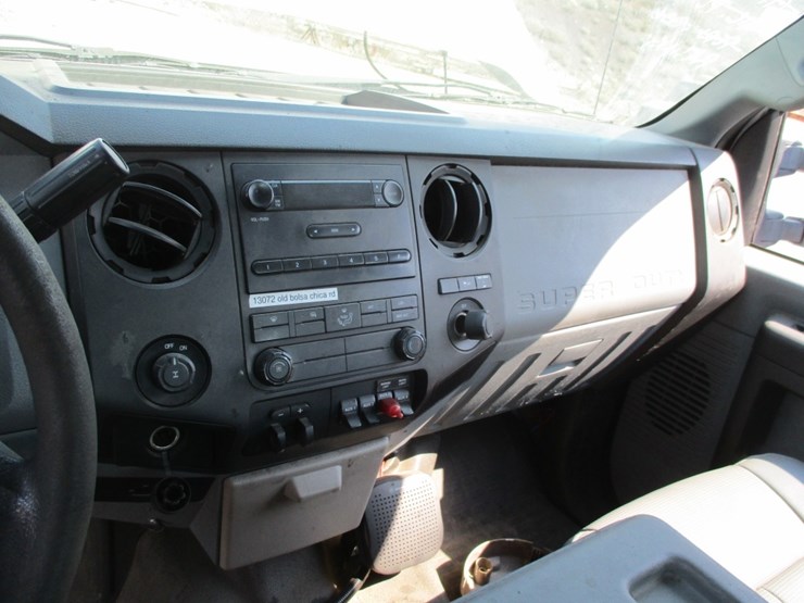 2015-ford-f250-xl-image-11