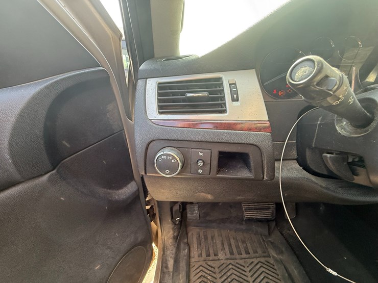 2007-cadillac-escalade-image-61