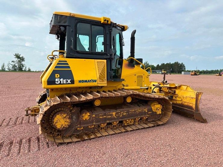 2007-komatsu-d51px-22-image-4