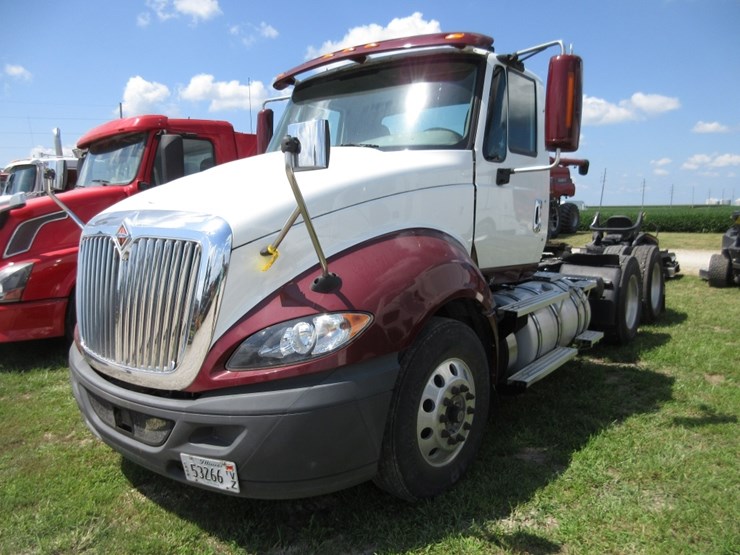 2014-international-prostar-image-1