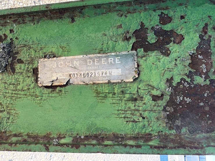 john-deere-146-image-4