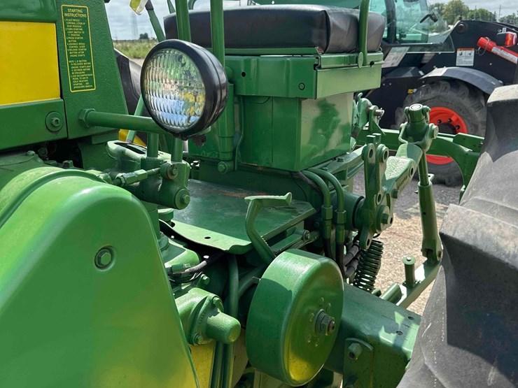 john-deere-720-image-13