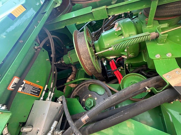 2013-john-deere-s680-image-33