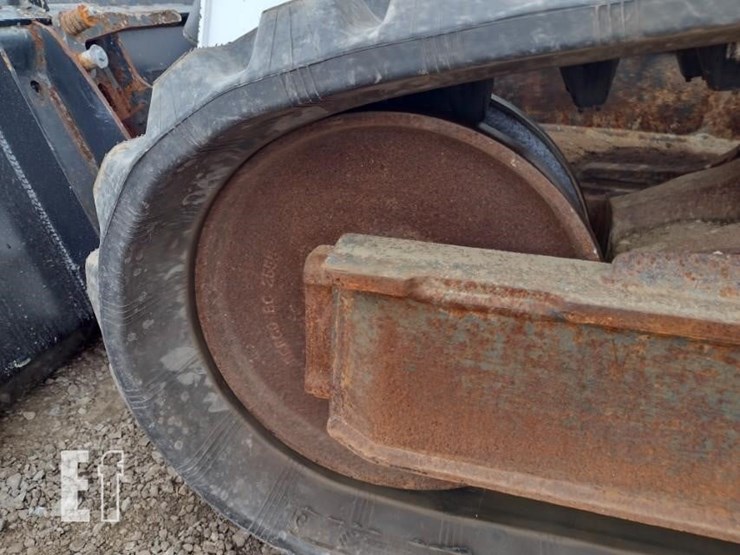 2019-bobcat-t590-image-25