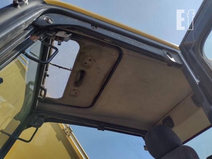 2012-komatsu-pc200-image-15