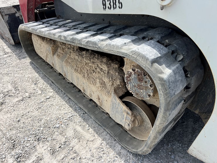 2019-takeuchi-tl8-image-25
