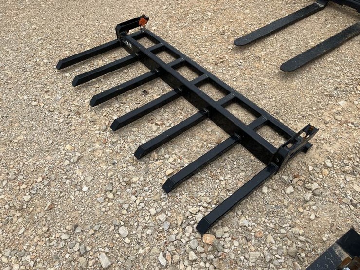 wolverine-67"-pallet-forks-w/-7-teeth-image-1