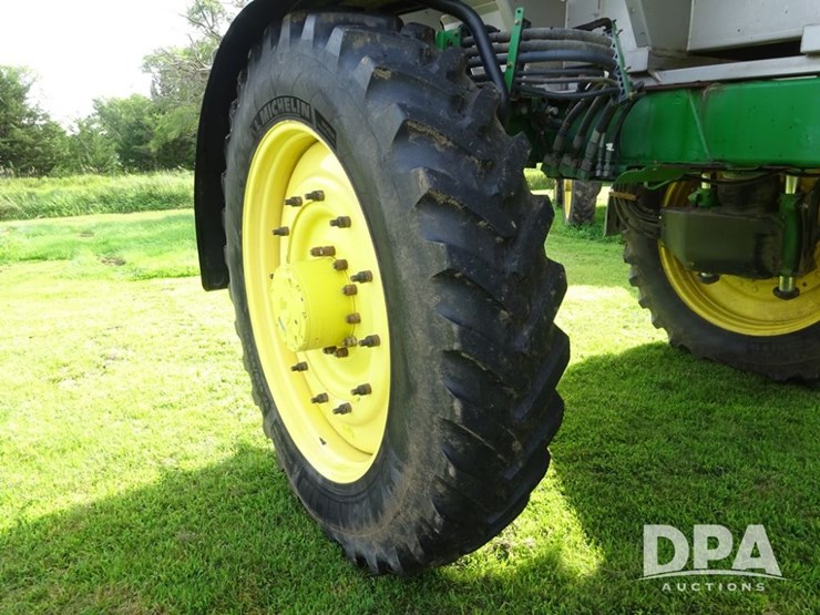 2019-john-deere-r4045-image-44