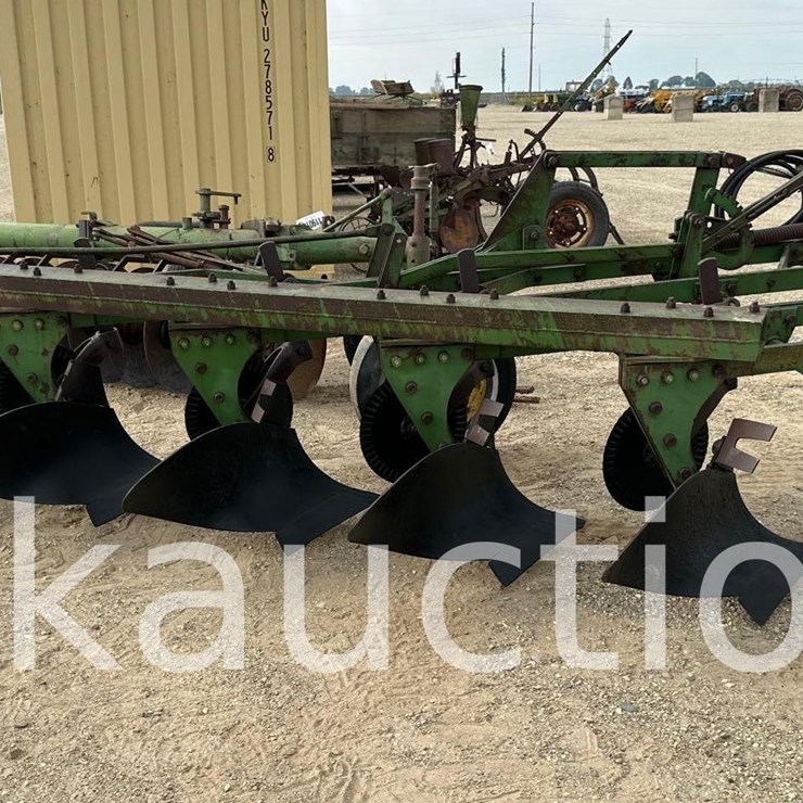 JOHN DEERE 5